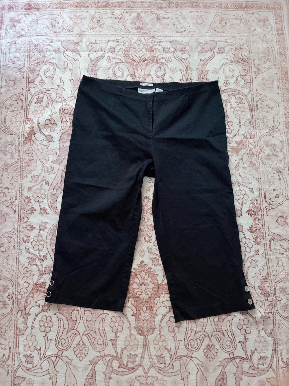 Liz Claiborne Black Mid-Length Button Hem Bermuda Shorts